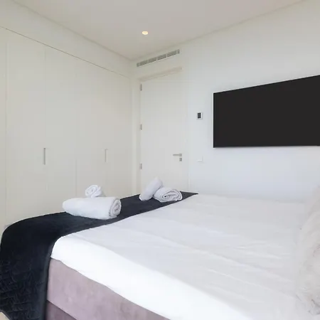 422 Euc Palo Alto Three Bedroom Sea View * Marbella