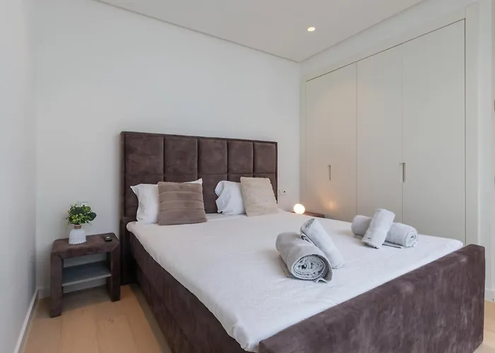 422 Euc Palo Alto Three Bedroom Sea View Марбелья