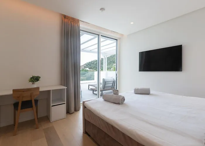 422 Euc Palo Alto Three Bedroom Sea View *