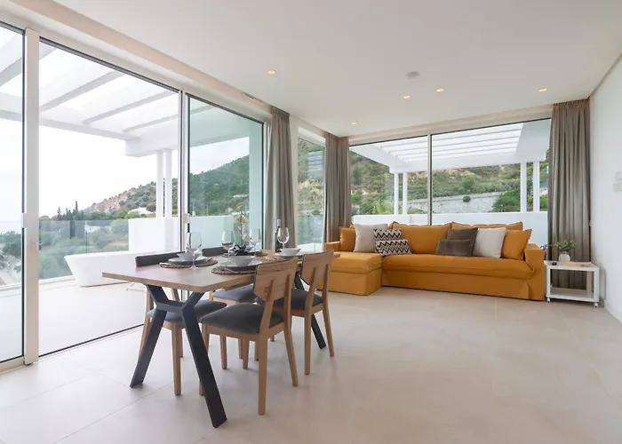 422 Euc Palo Alto Three Bedroom Sea View *