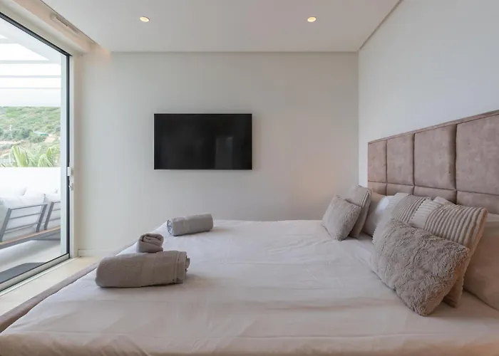 422 Euc Palo Alto Three Bedroom Sea View Appartement *